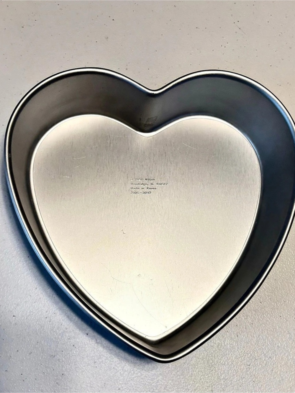 Vintage 1990 Wilton Heart Cake Pan Removable Bottom 9.5”